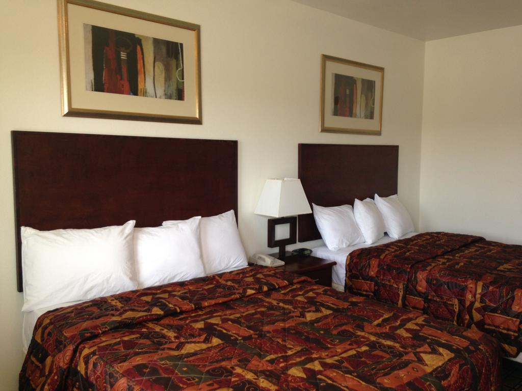 America Inn&Suites Ridgecrest Rom bilde